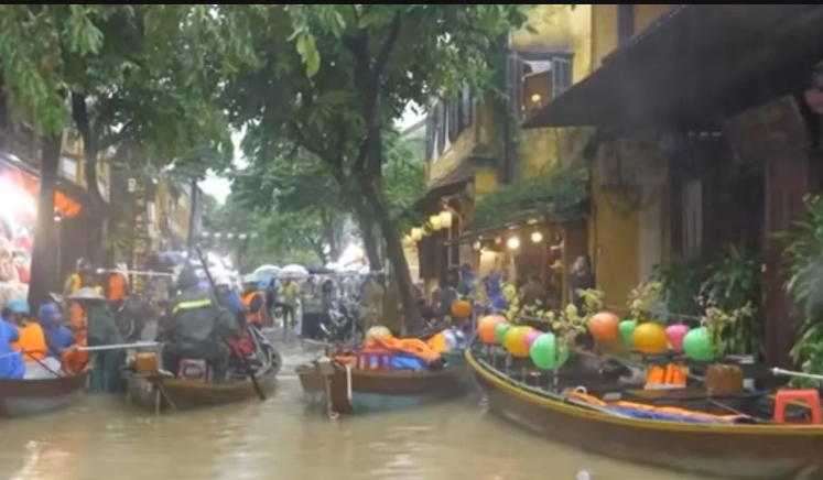 100 Ribu Rumah Rusak, 9 Tewas, Ribuan Mengungsi Akibat Cuaca Buruk di Vietnam